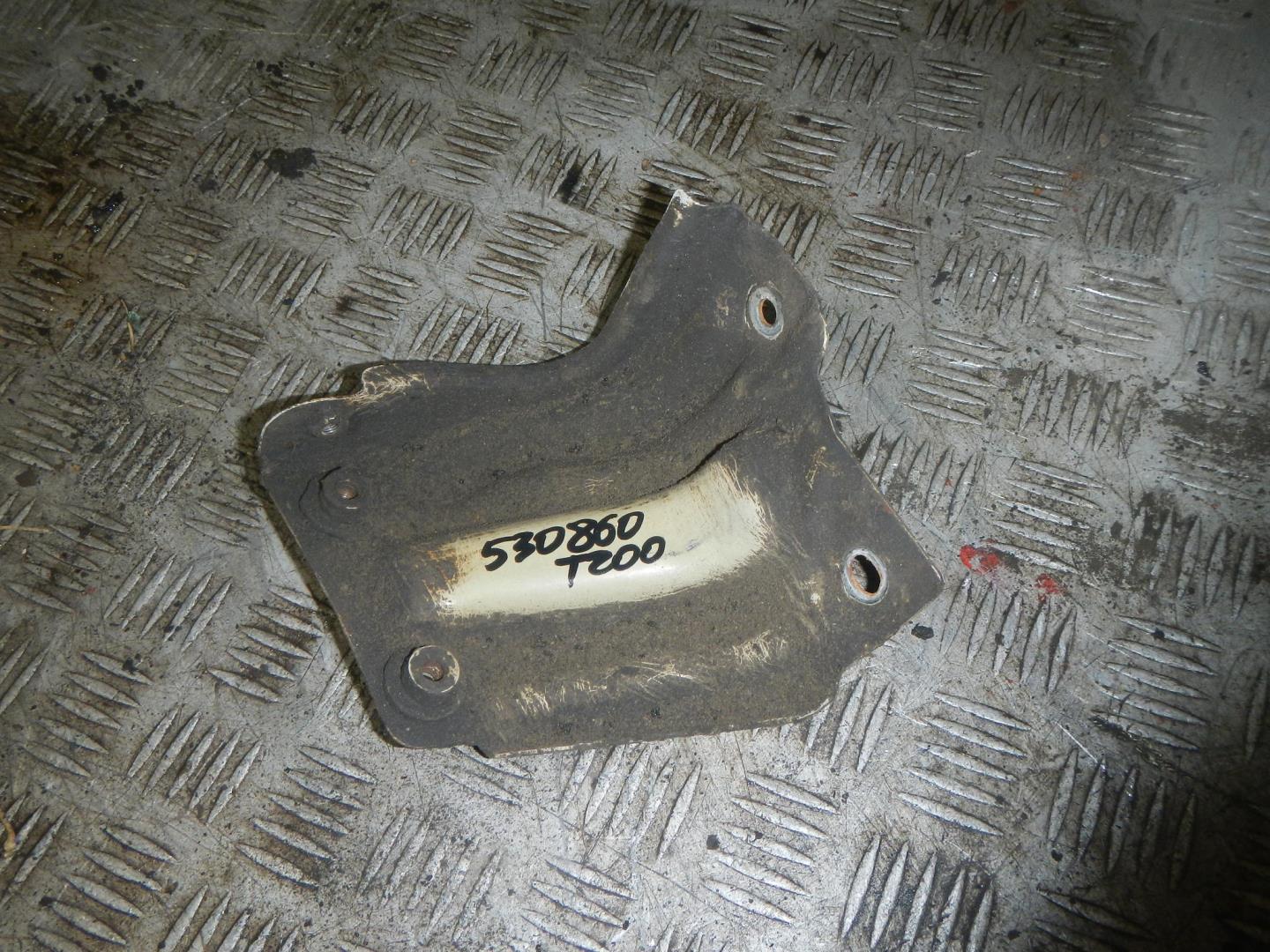 Крепление АКБ (корпус/подставка)