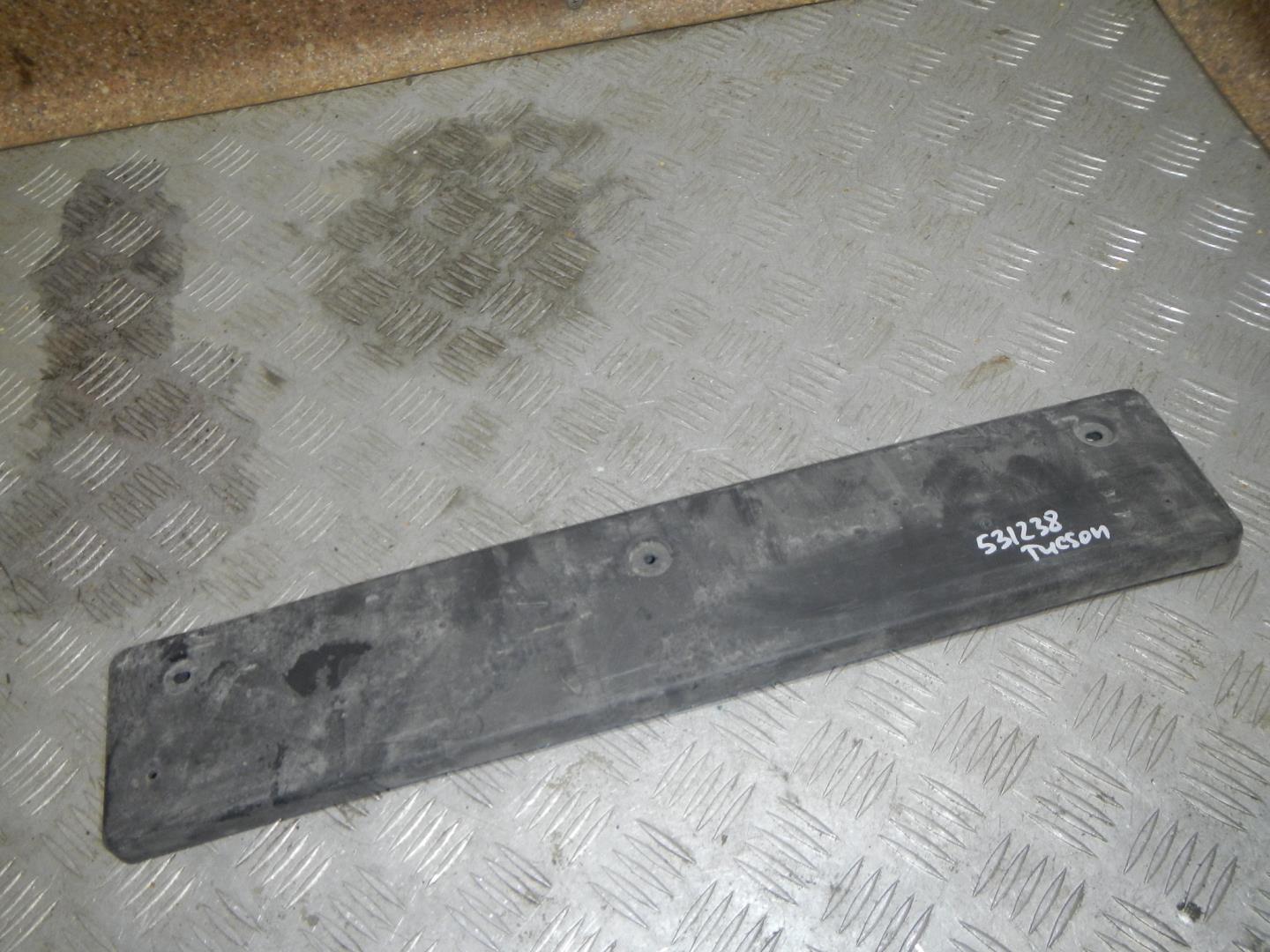 Накладка переднего бампера под номер