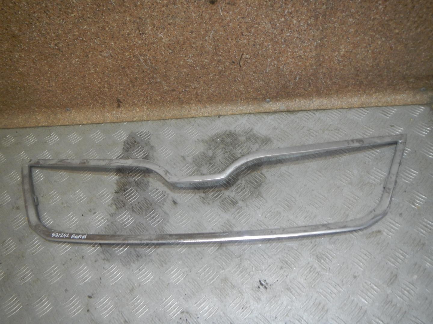 Накладка на решетку радиатора