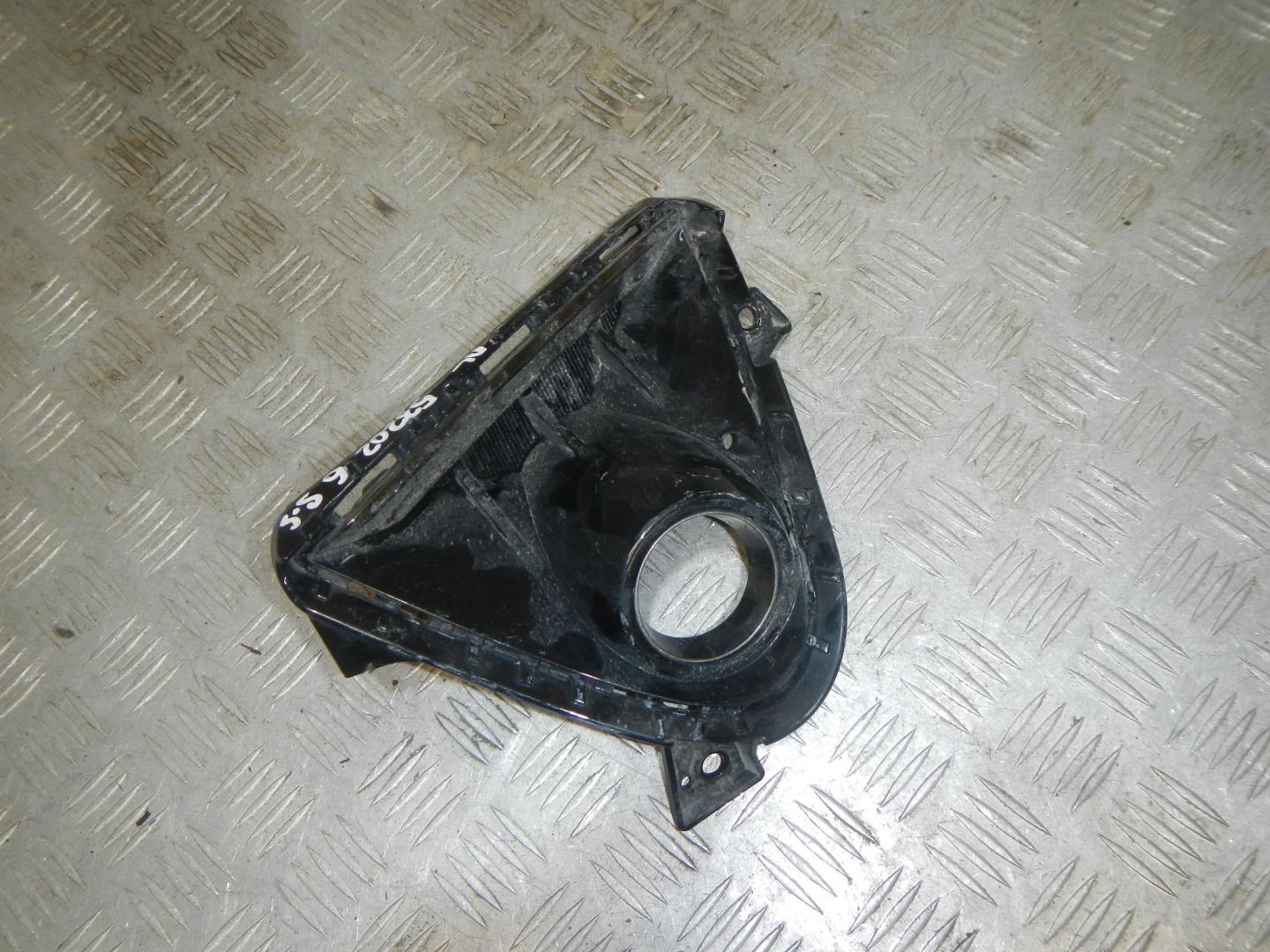 Решетка в бампер левая