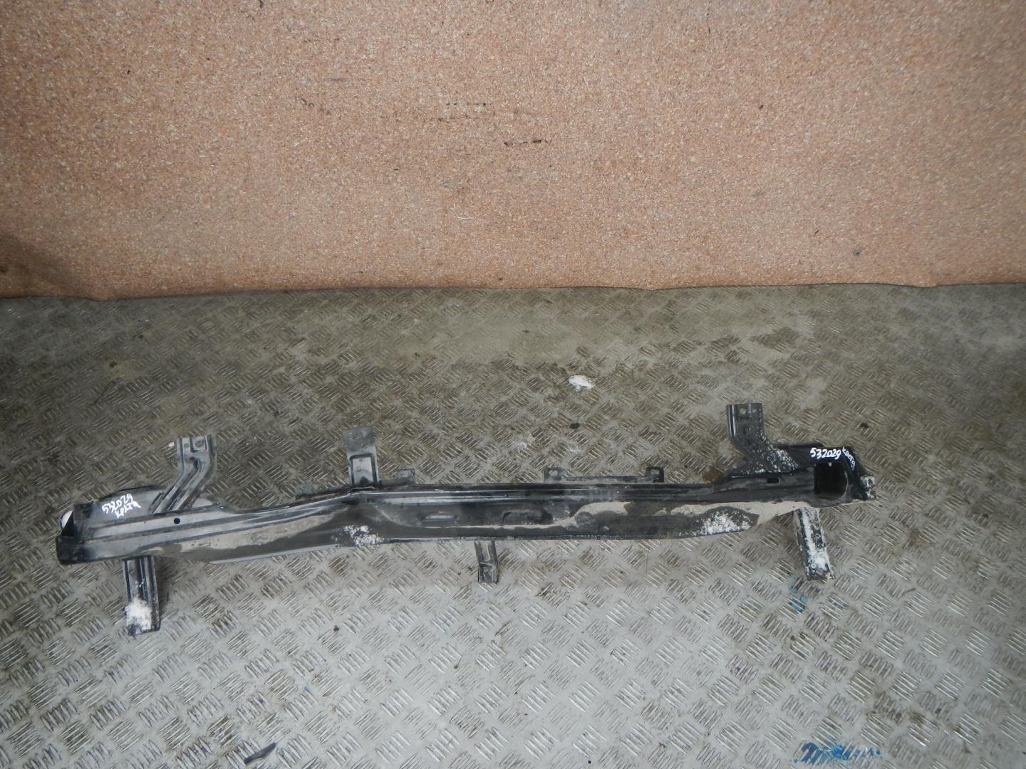 Усилитель заднего бампера