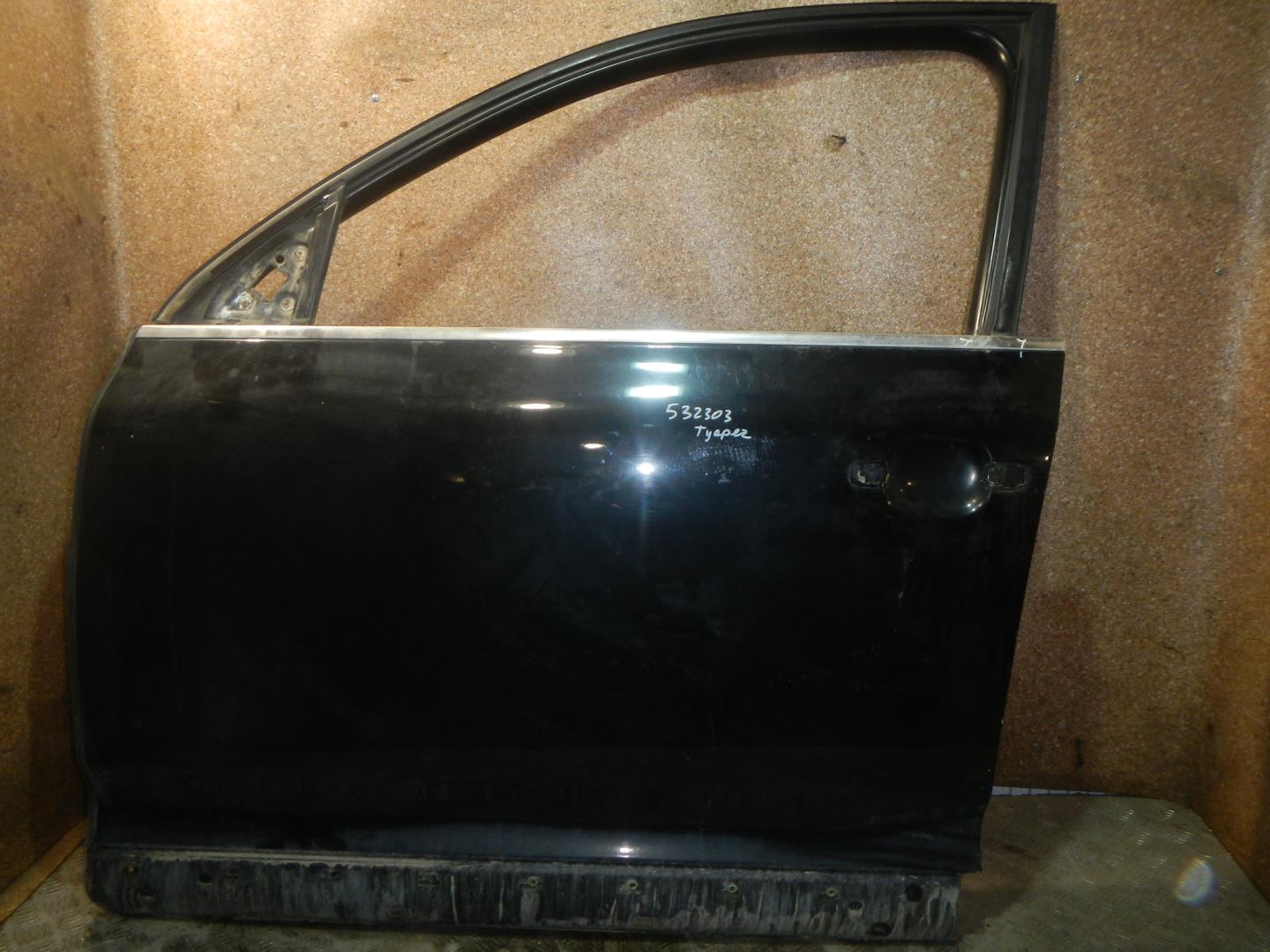 Дверь передняя левая