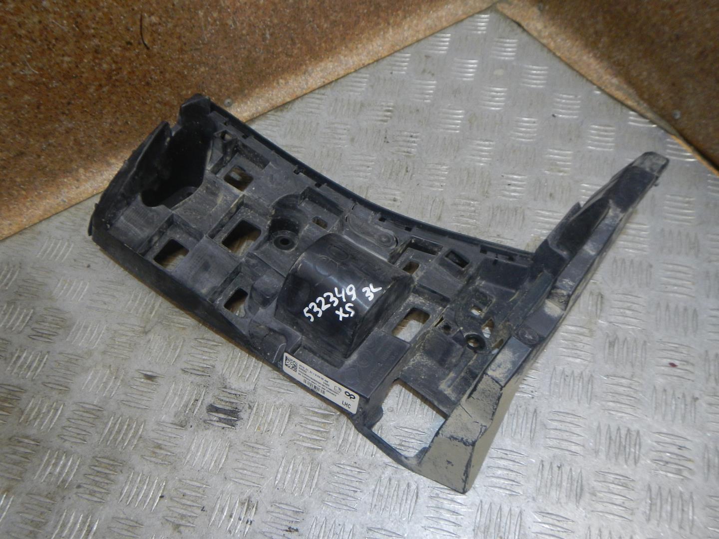 Кронштейн заднего бампера левый