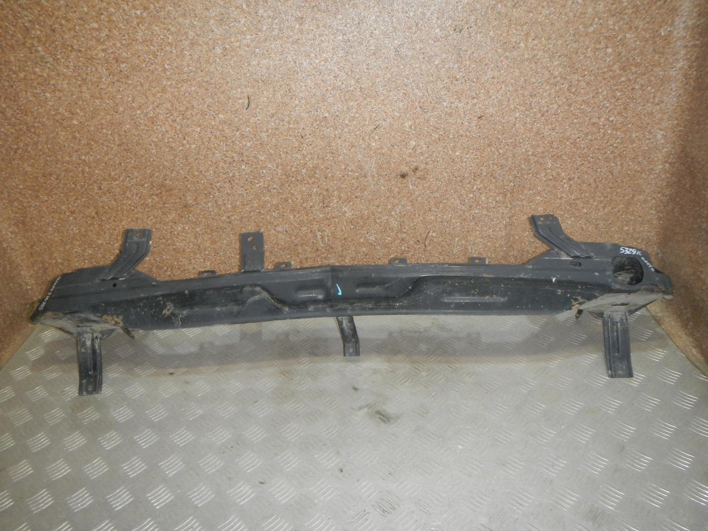 Усилитель заднего бампера