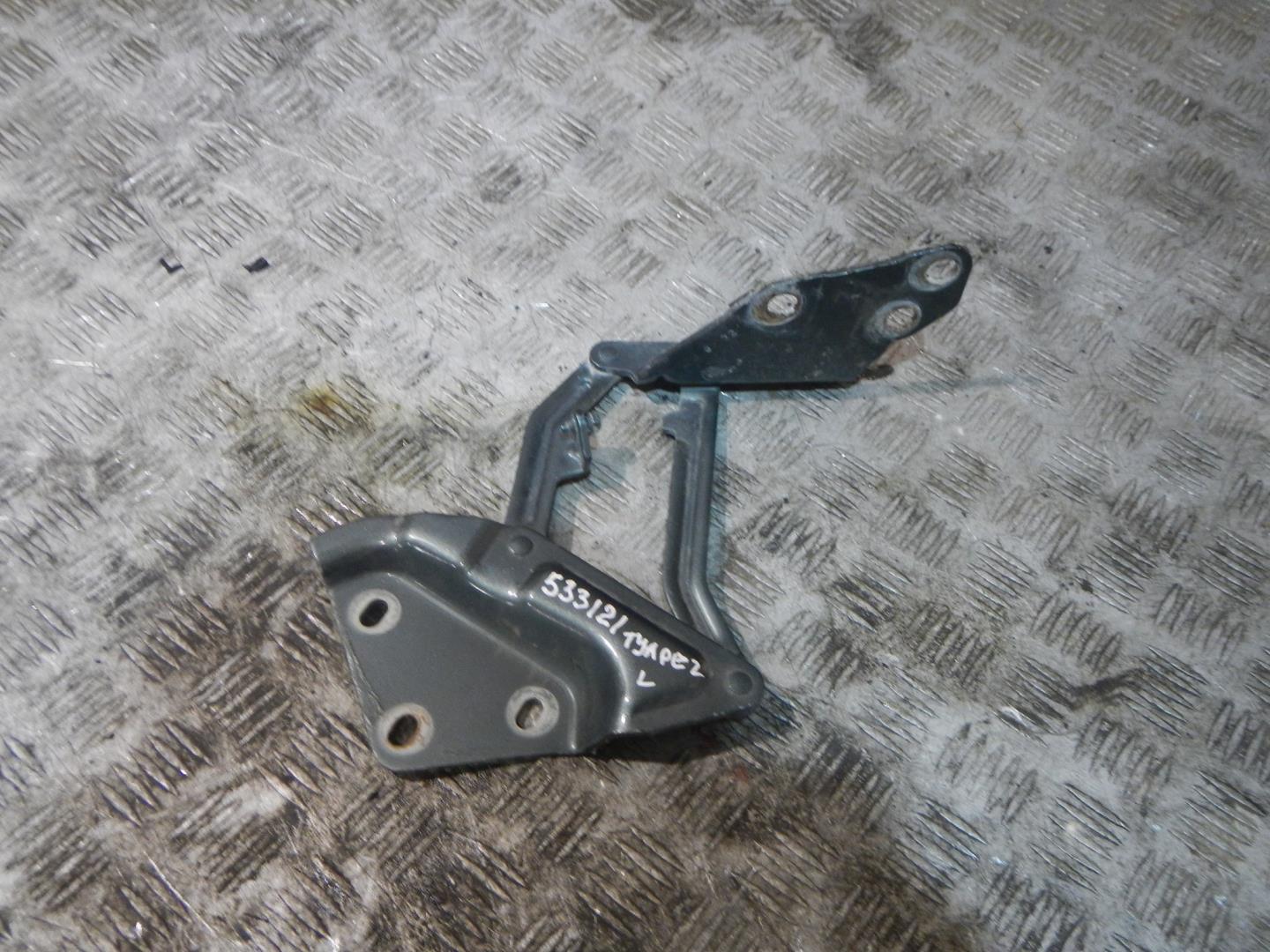 Петля капота левая