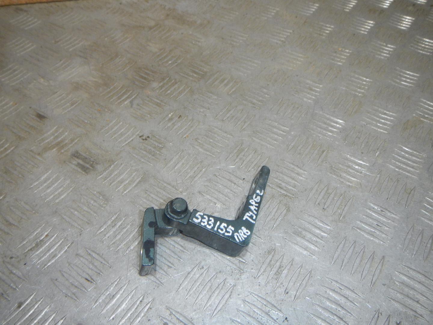 Петля двери передней правой верхняя