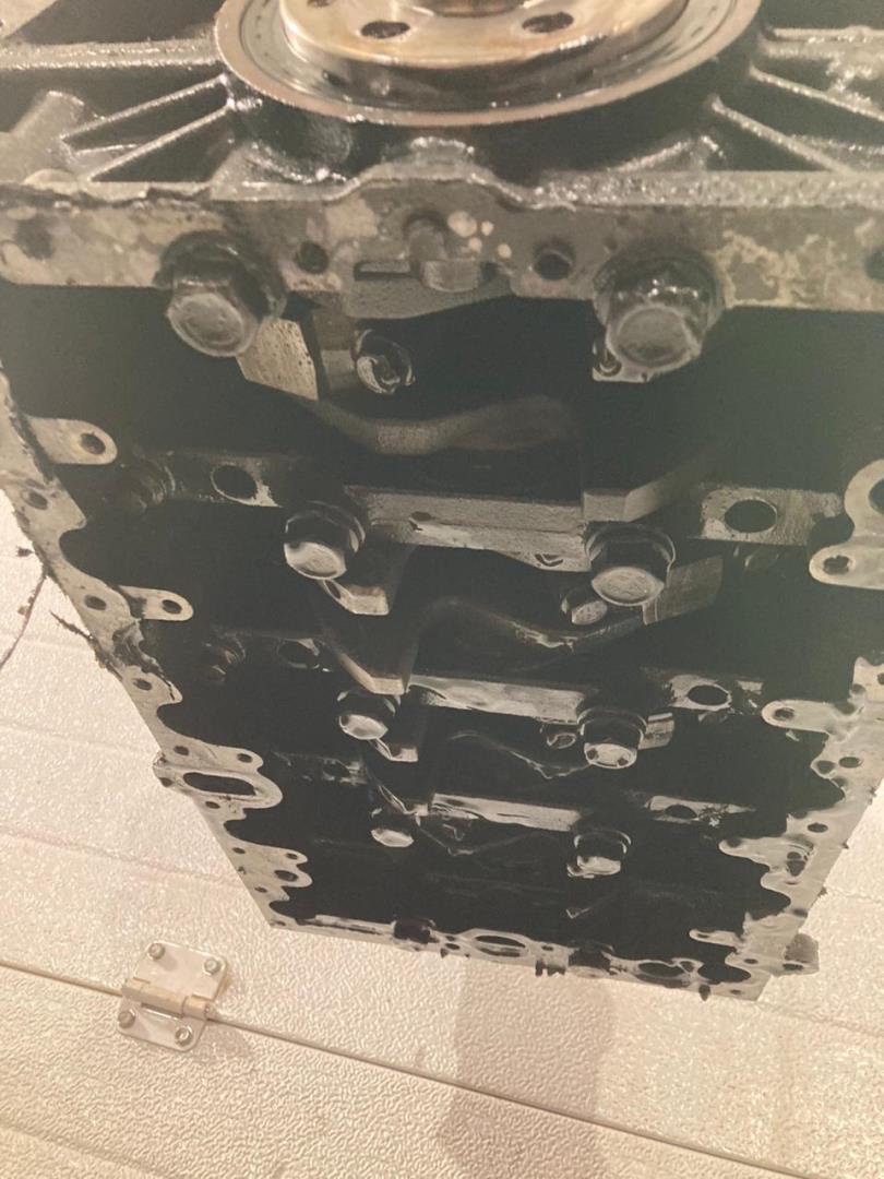 Блок двигателя