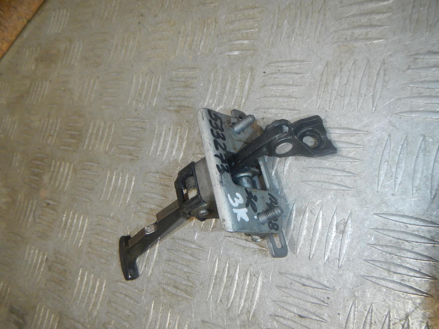 Ограничитель двери