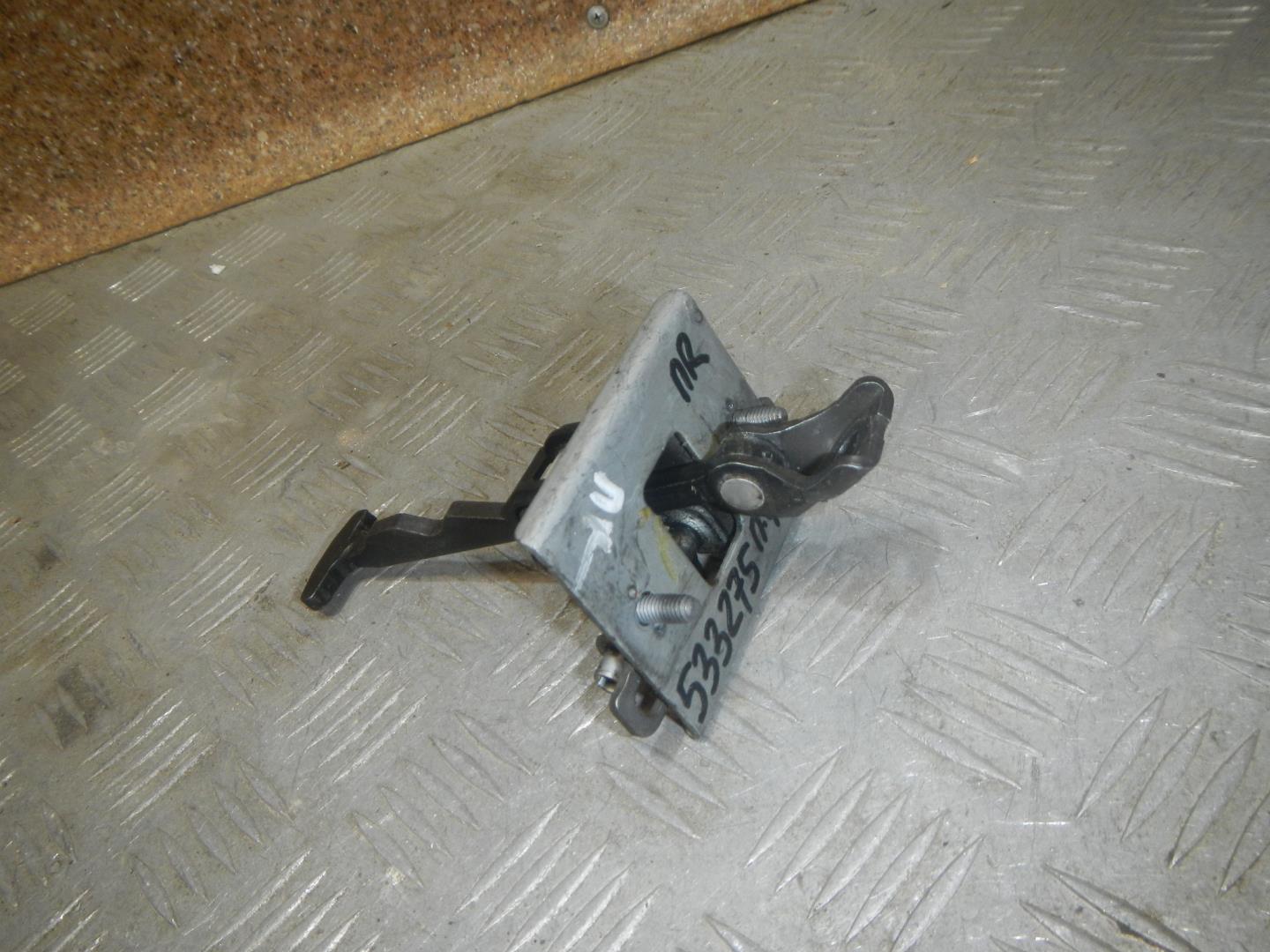 Ограничитель двери