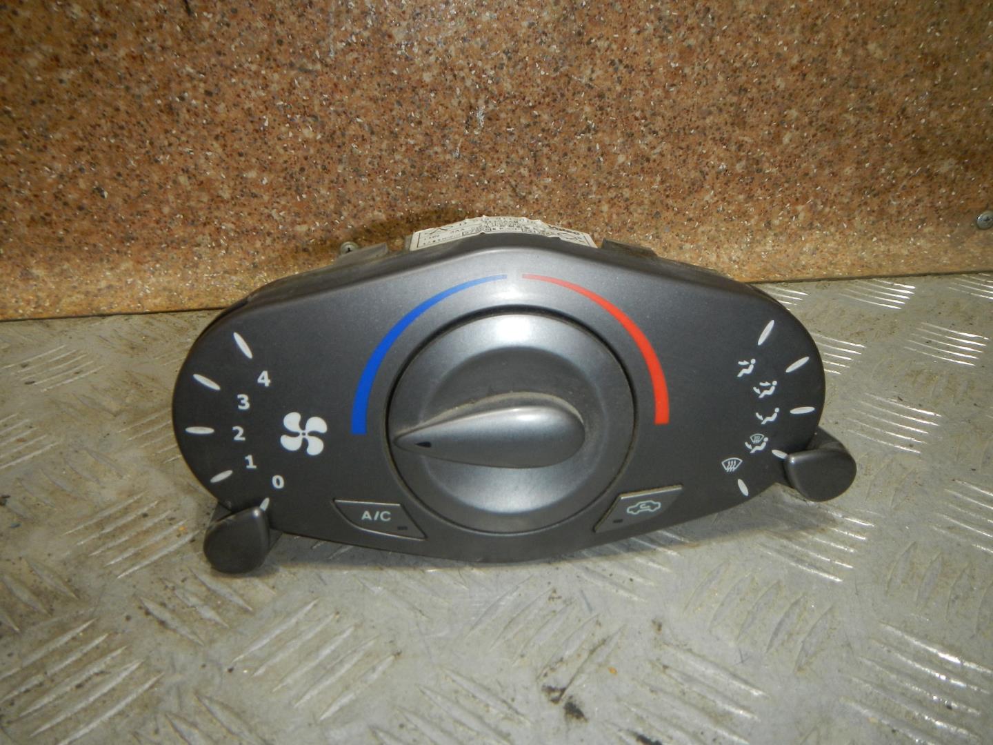 Блок управления климатической установкой