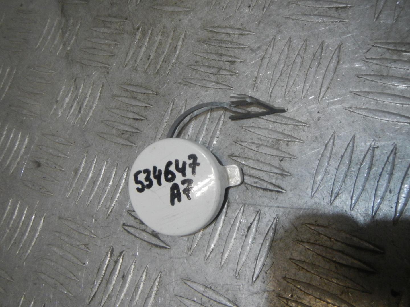 Заглушка буксировочного крюка