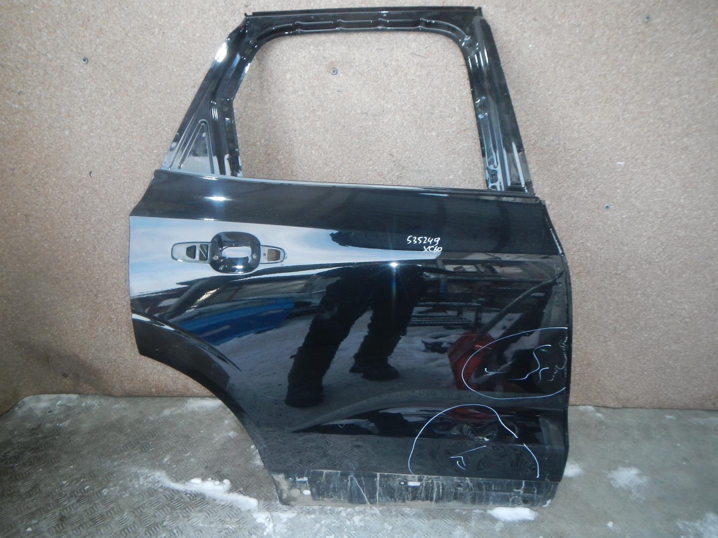 Дверь задняя правая