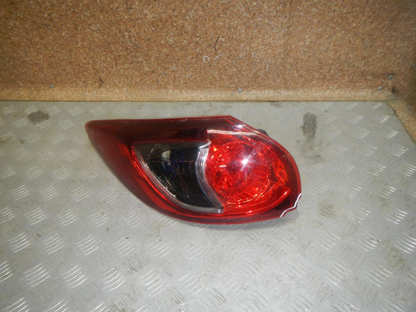 Фонарь задний левый