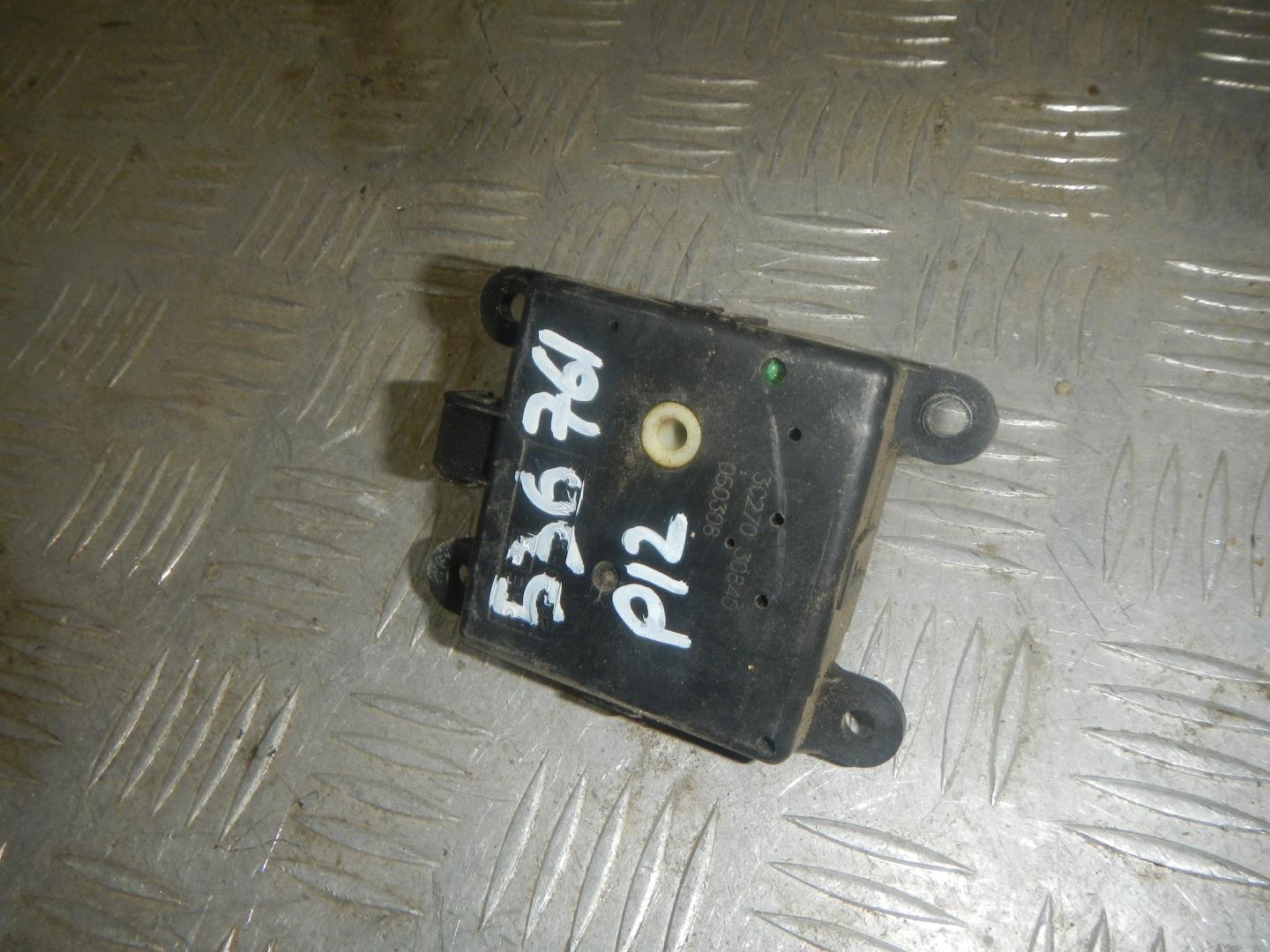 Моторчик заслонки печки