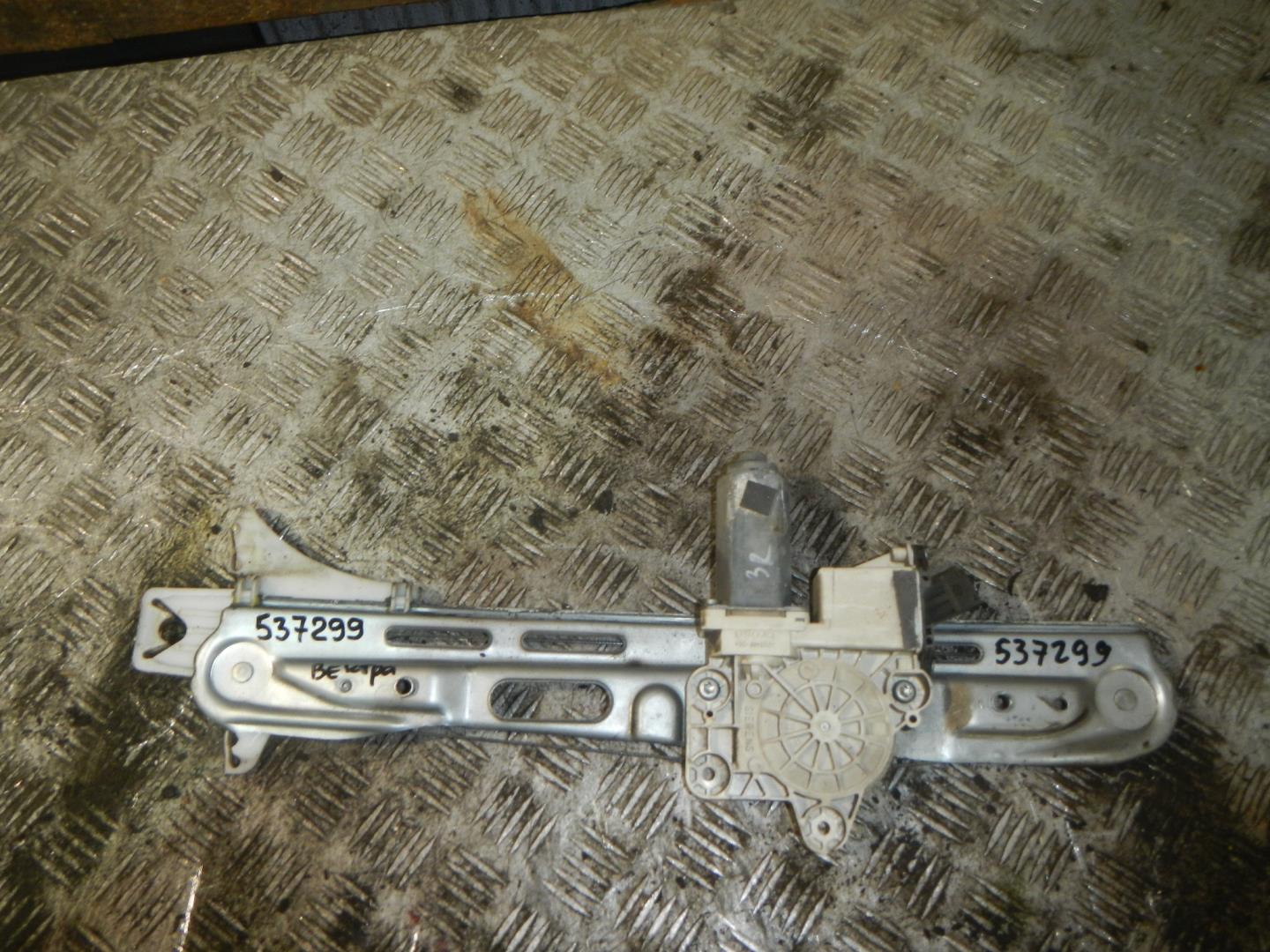 Стеклоподъемник электр. задний правый