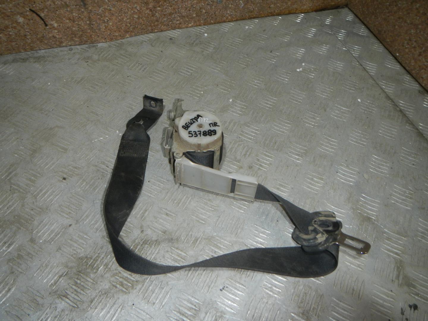 Ремень безопасности