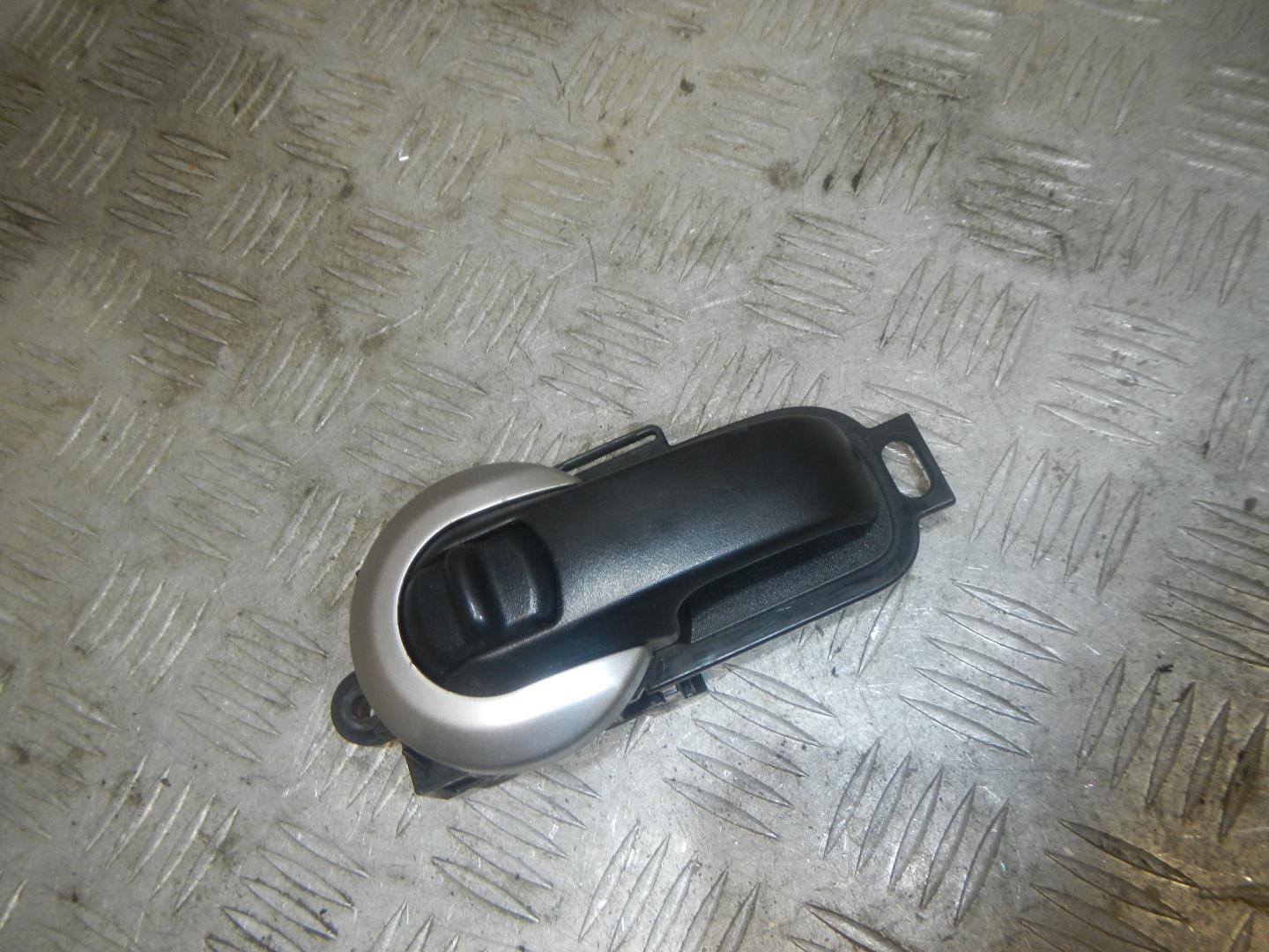 Ручка двери внутренняя правая