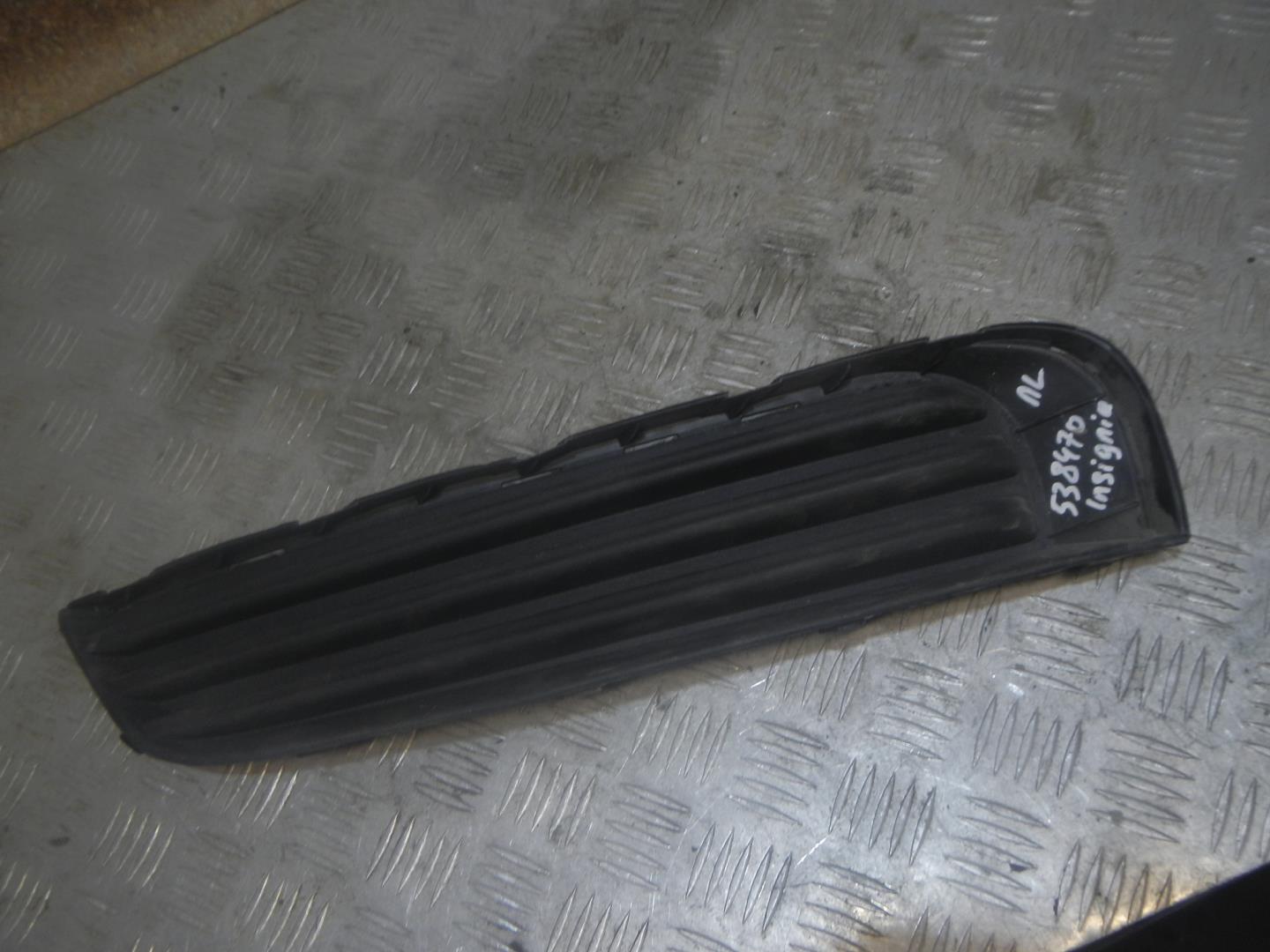 Решетка в бампер левая