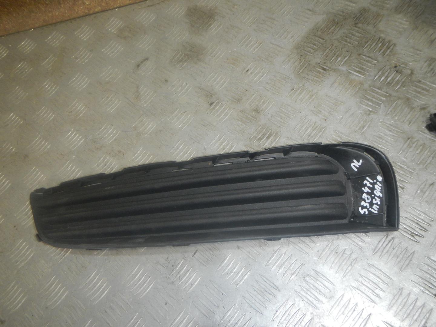 Решетка в бампер левая