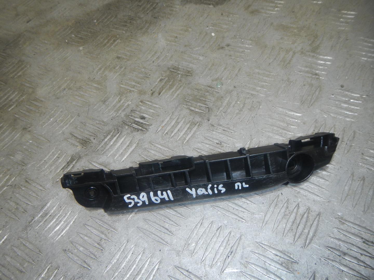 Кронштейн переднего бампера левый