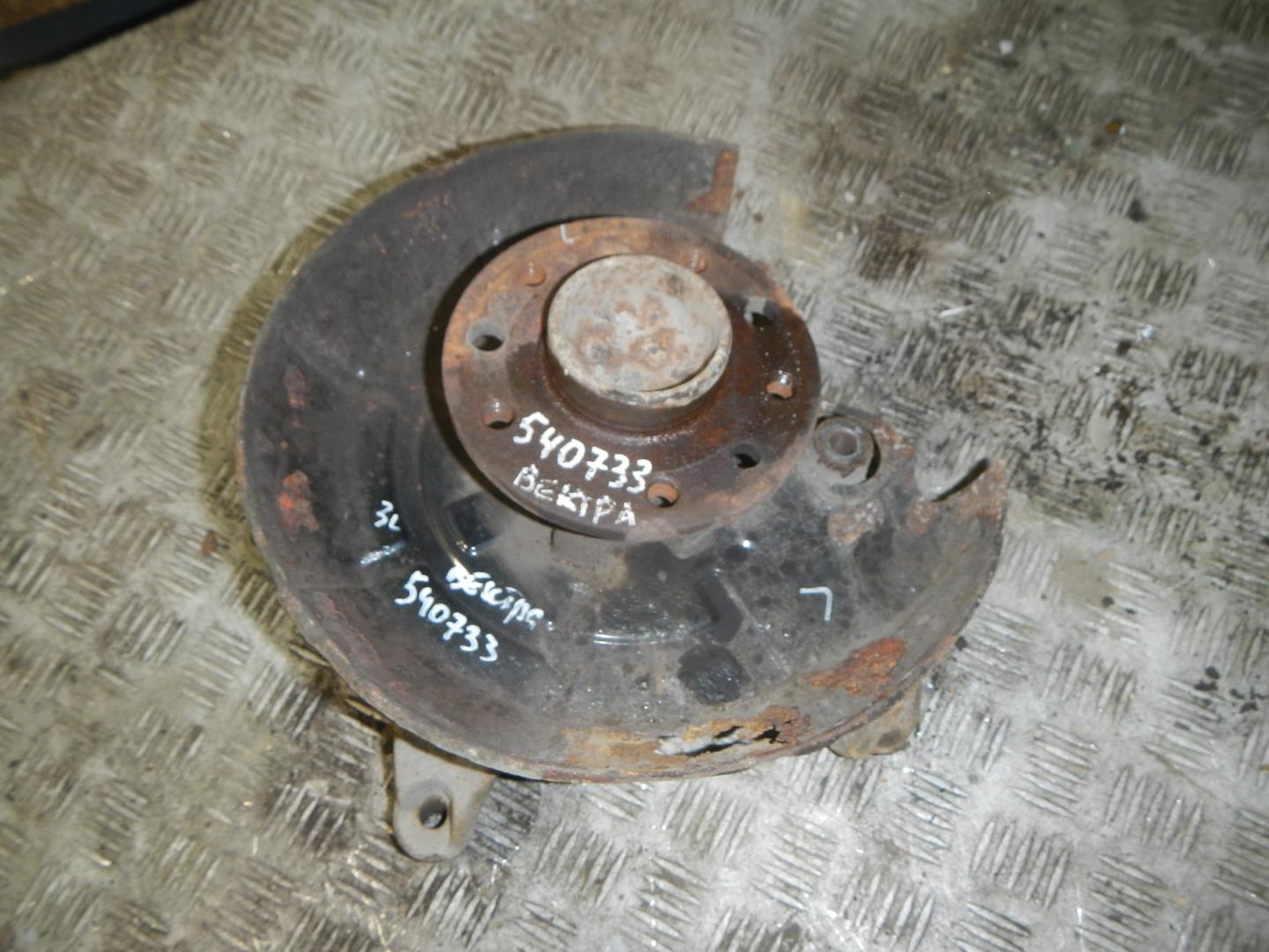 Кулак поворотный задний левый