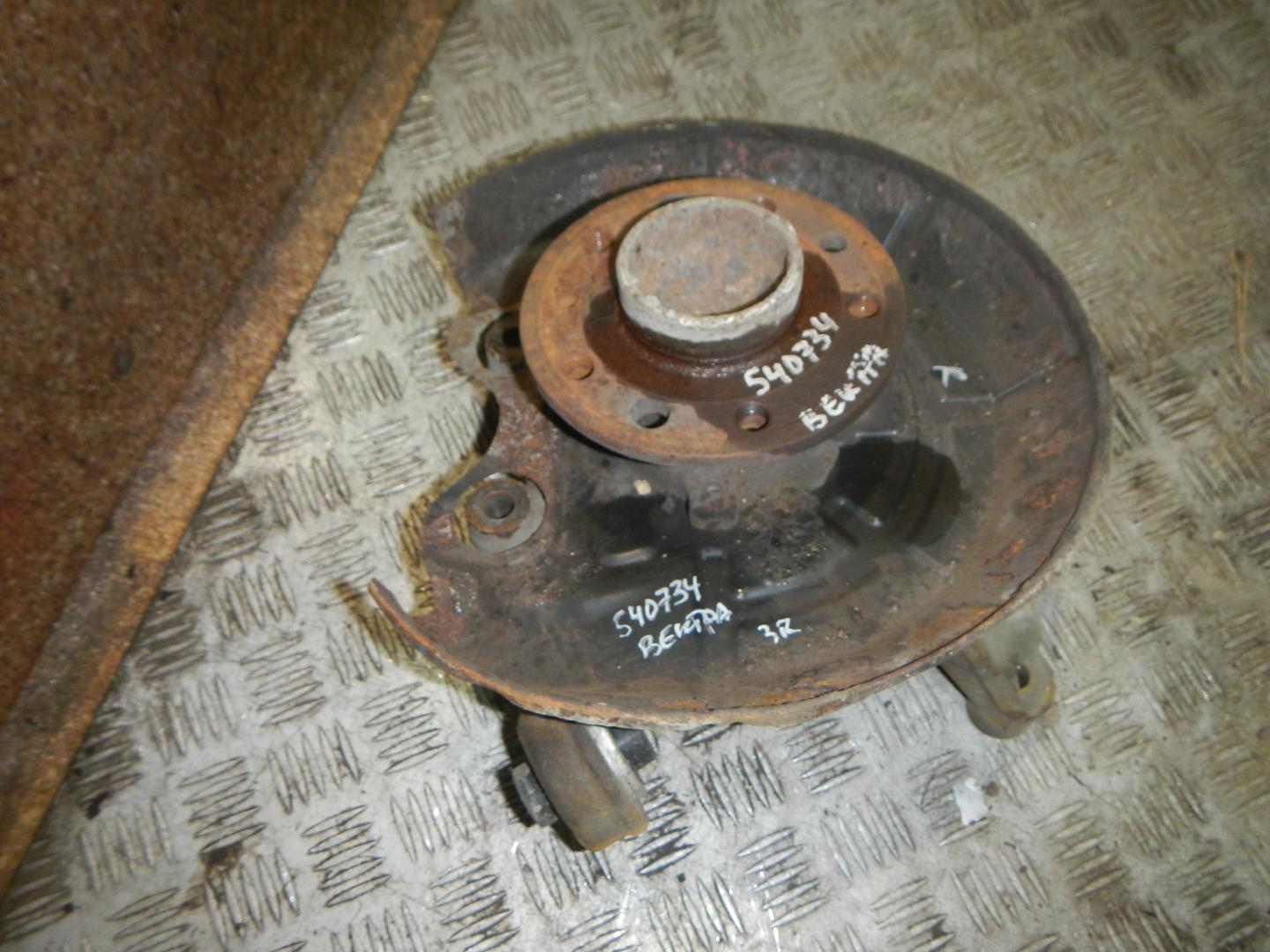 Кулак поворотный задний правый