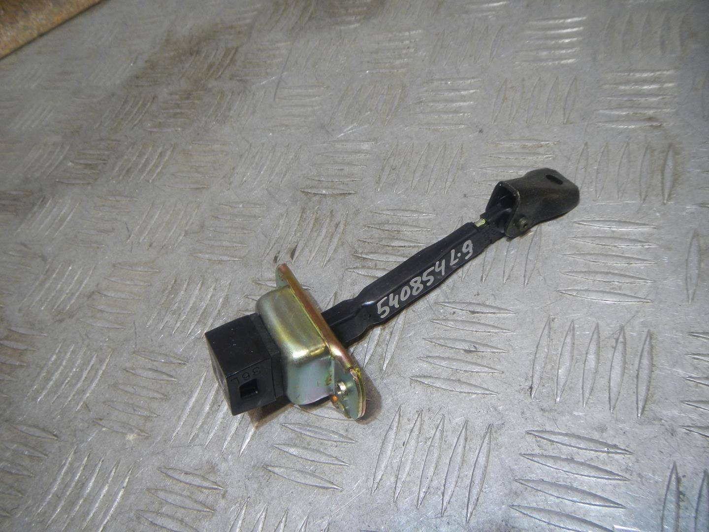 Ограничитель двери