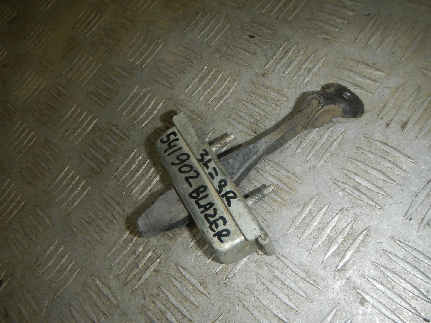 Ограничитель двери