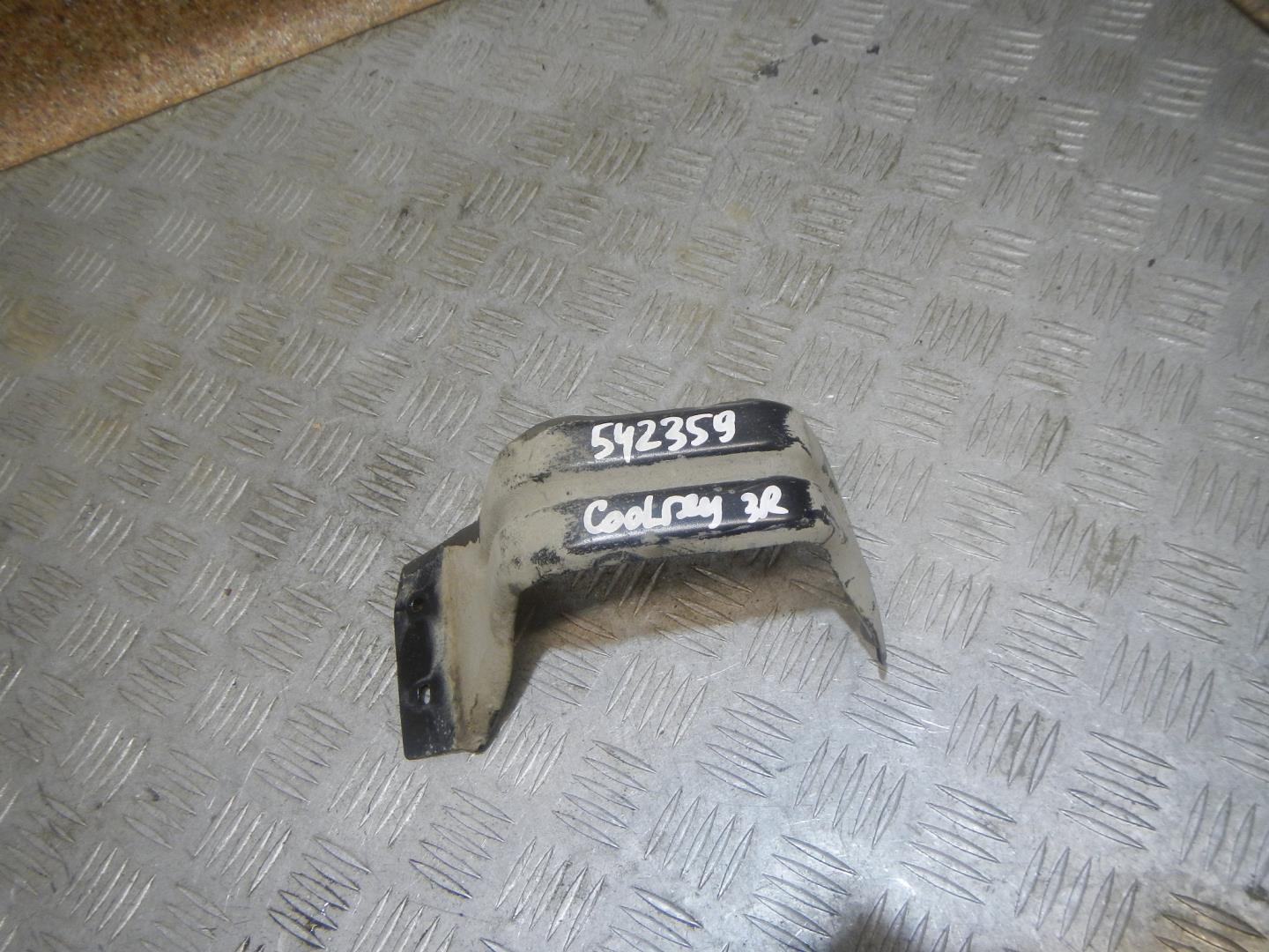 Кронштейн заднего бампера правый