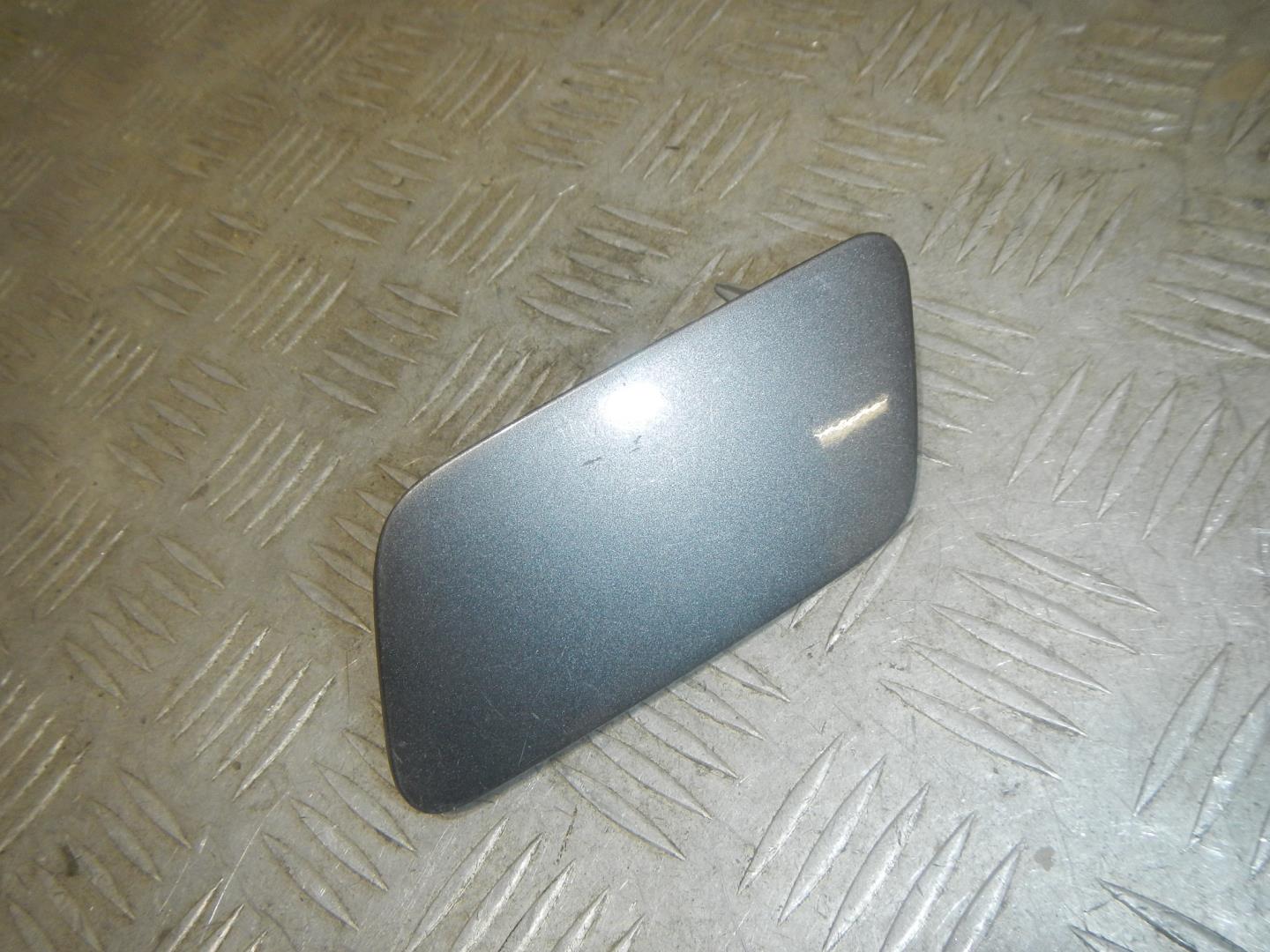 Крышка форсунки омывателя фар