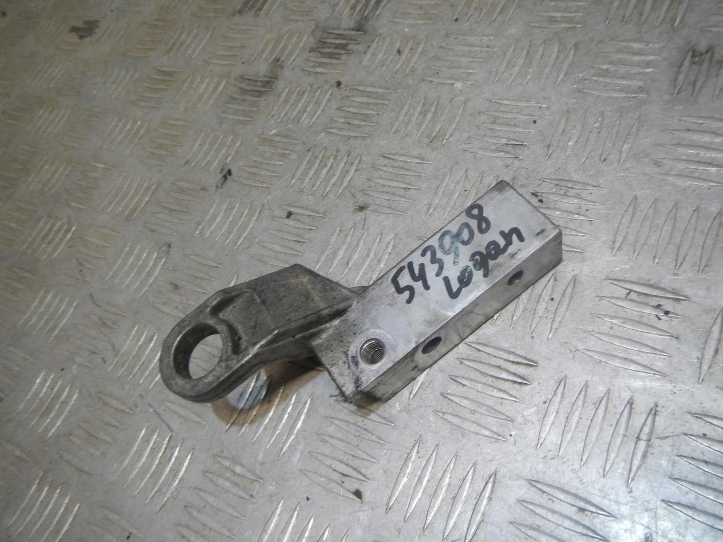 Кронштейн двигателя передний