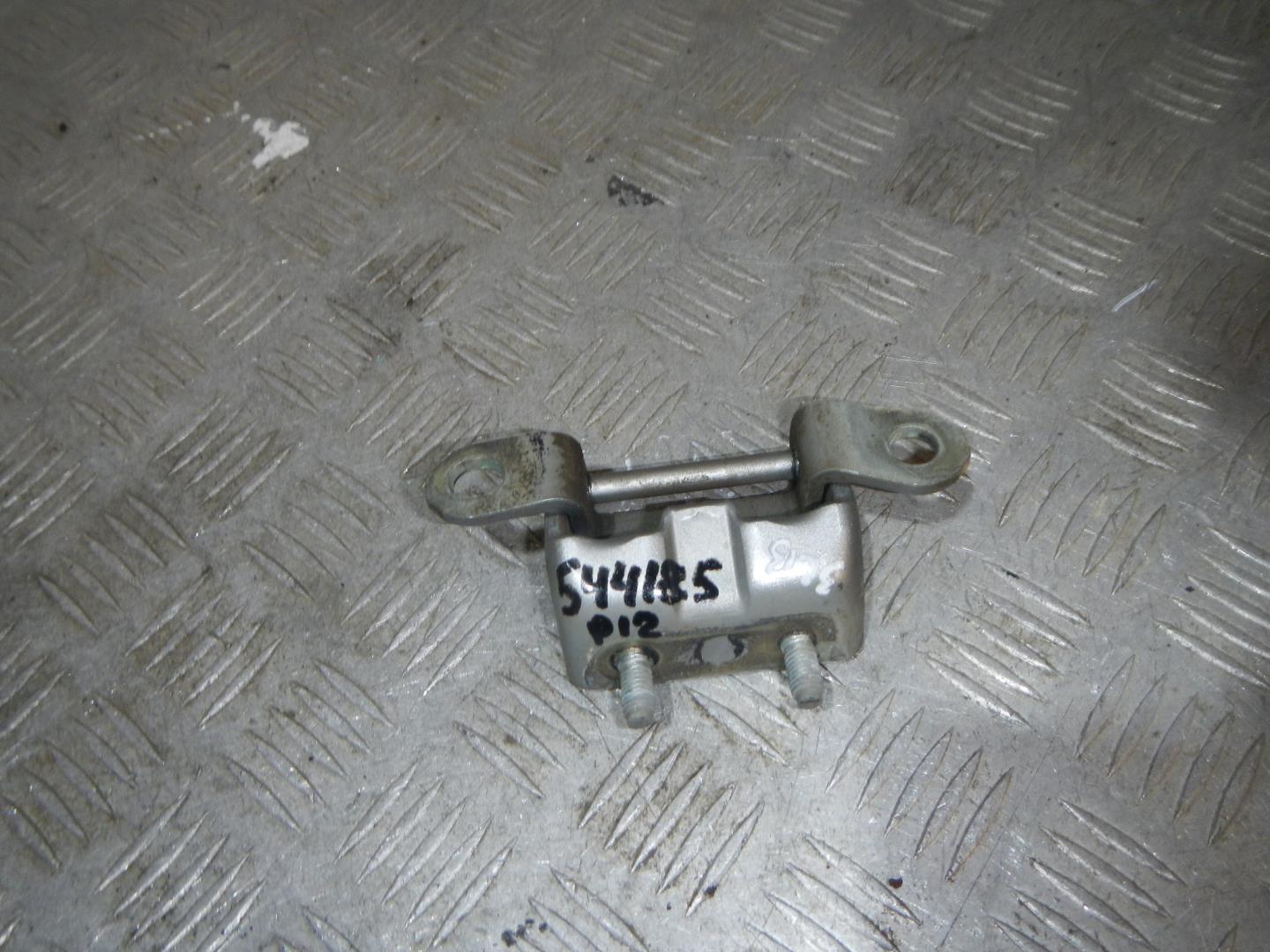 Петля двери задней левой верхняя