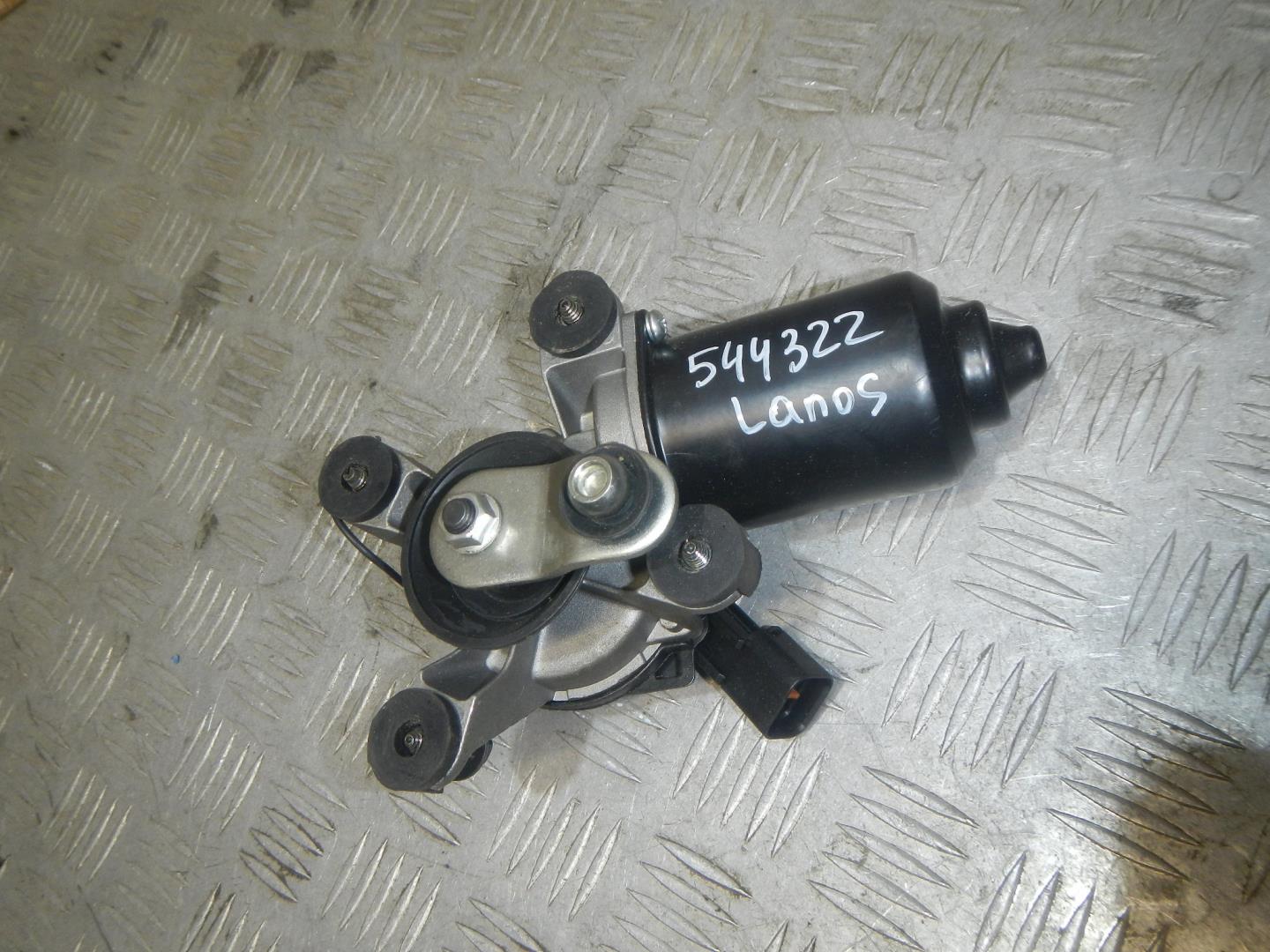 Моторчик стеклоочистителя передний