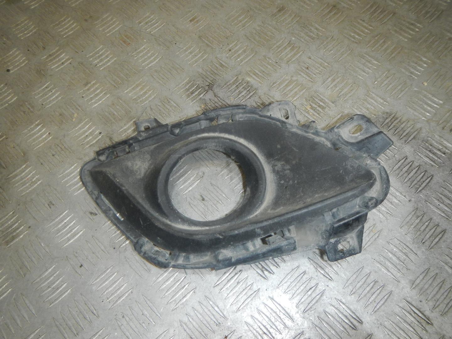 Решетка в бампер левая