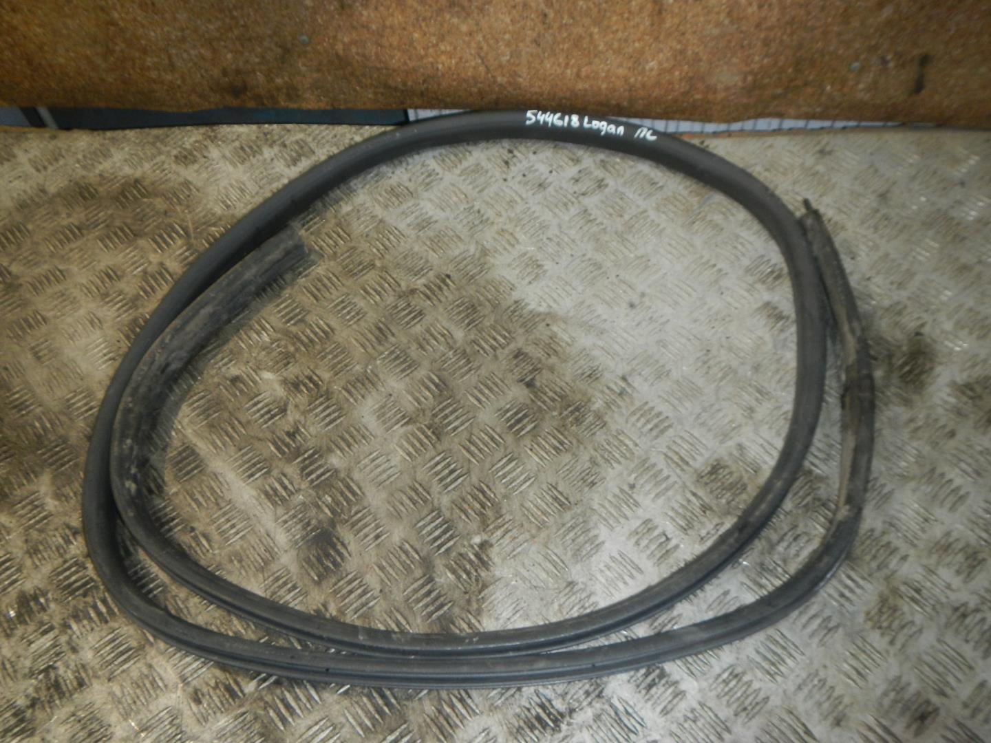 Уплотнитель двери