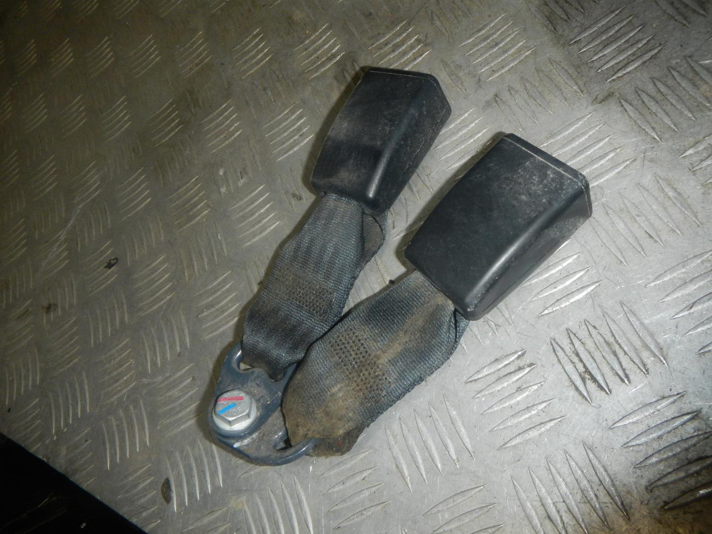 Ответная часть ремня безопасности