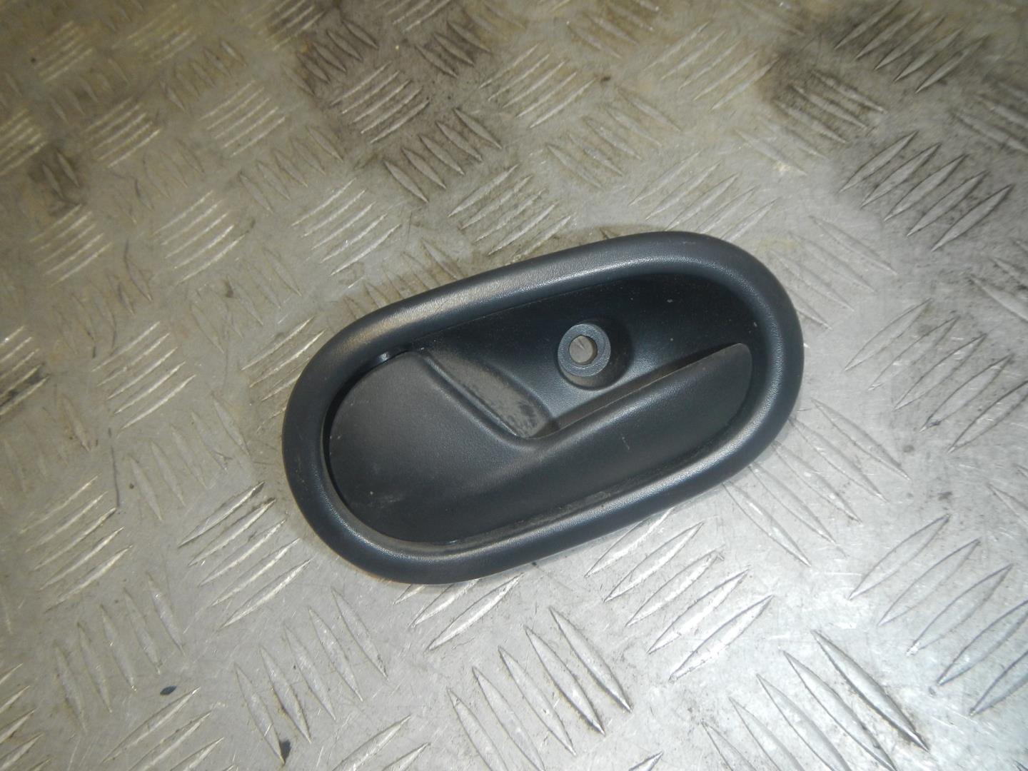 Ручка двери внутренняя левая