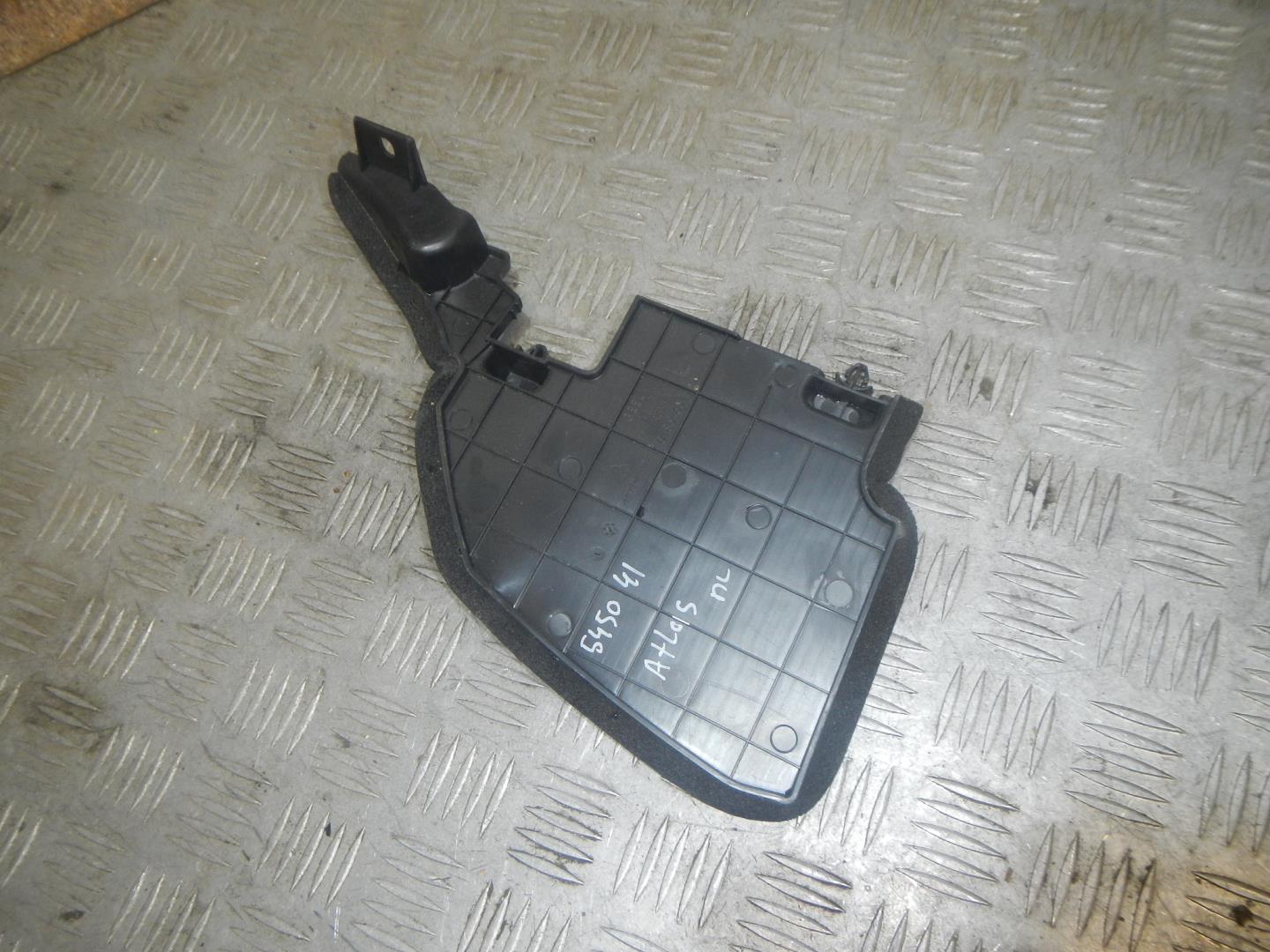 Воздуховод радиатора левый