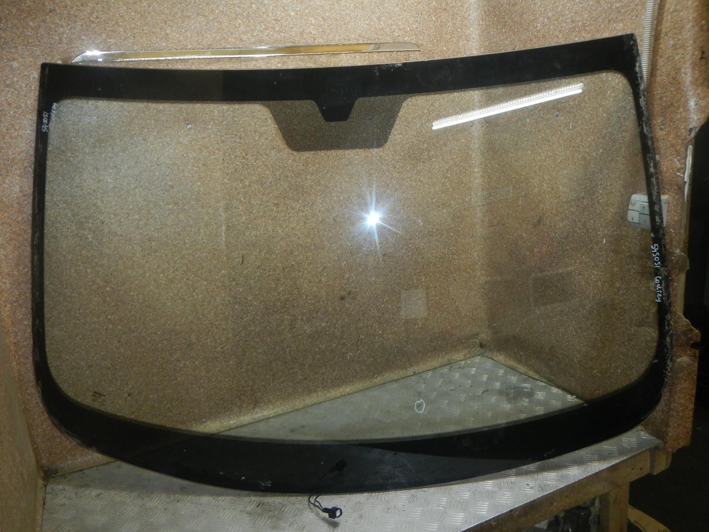 Стекло лобовое (ветровое)