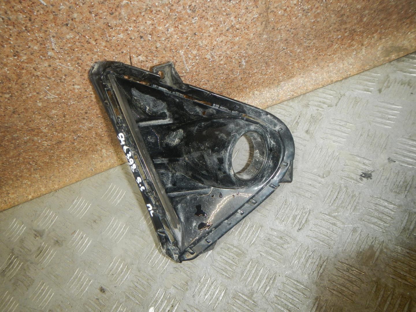 Решетка в бампер левая