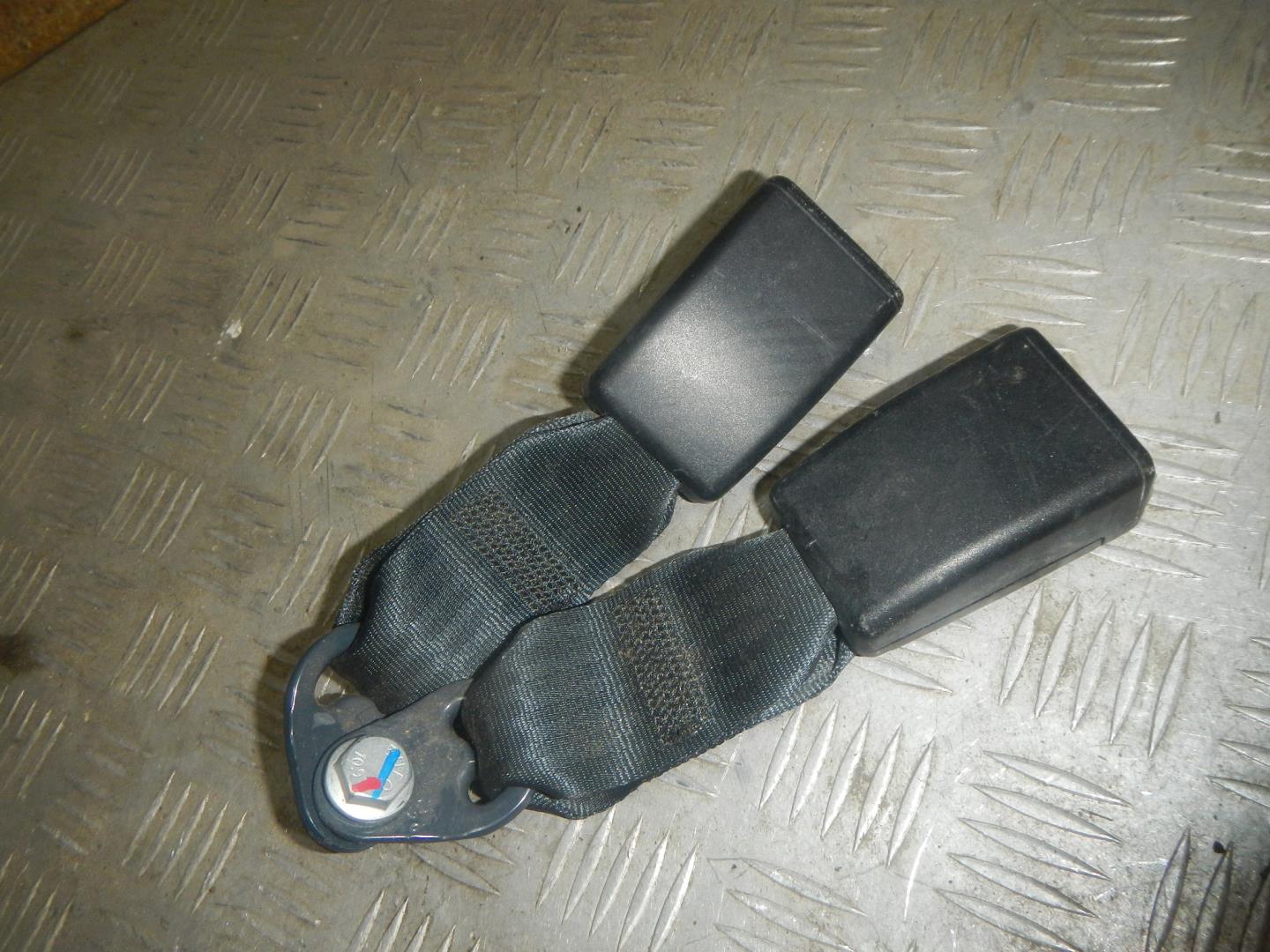 Ответная часть ремня безопасности