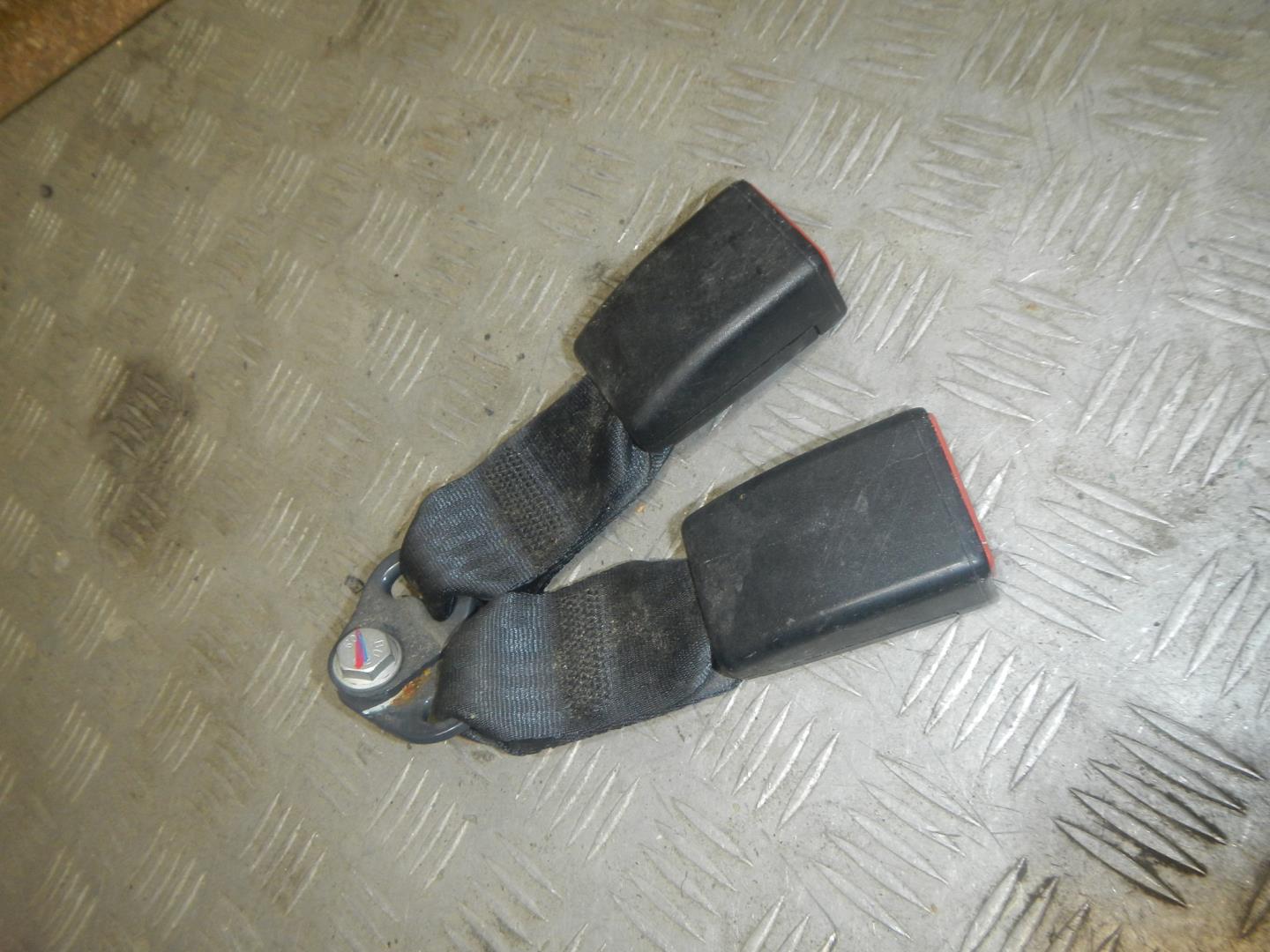 Ответная часть ремня безопасности