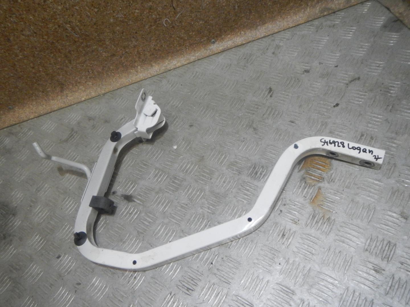 Петля крышки багажника