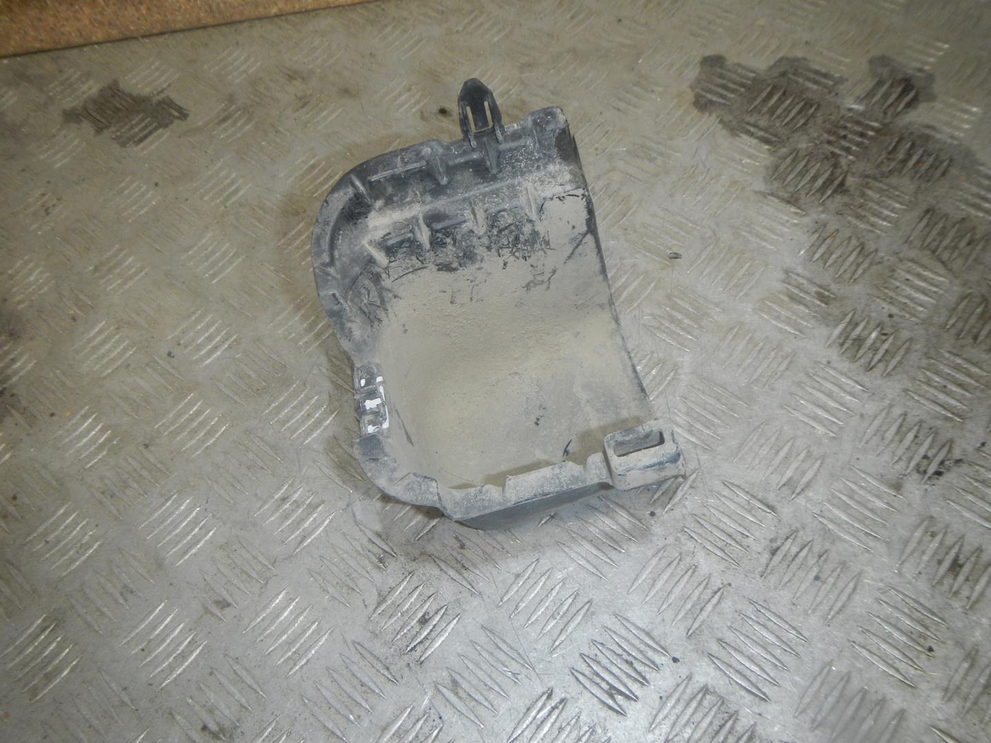 Кронштейн фары противотуманной правой