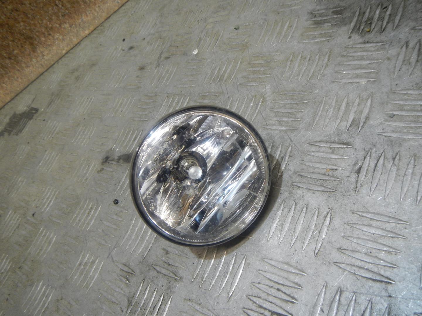 Фара противотуманная правая