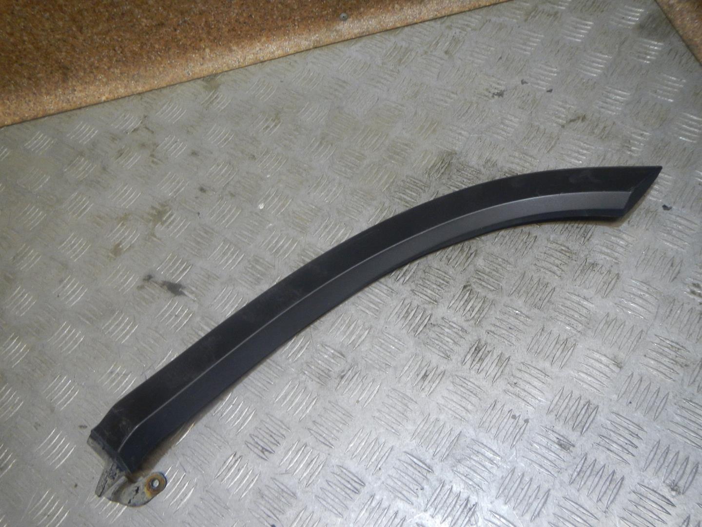 Накладка двери задней левой