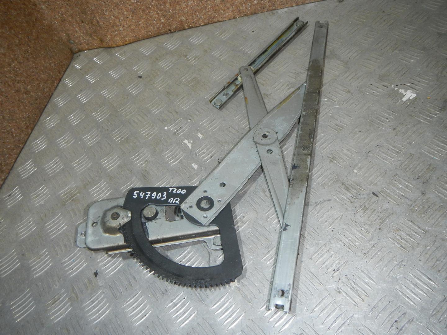 Стеклоподъемник механ. передний правый