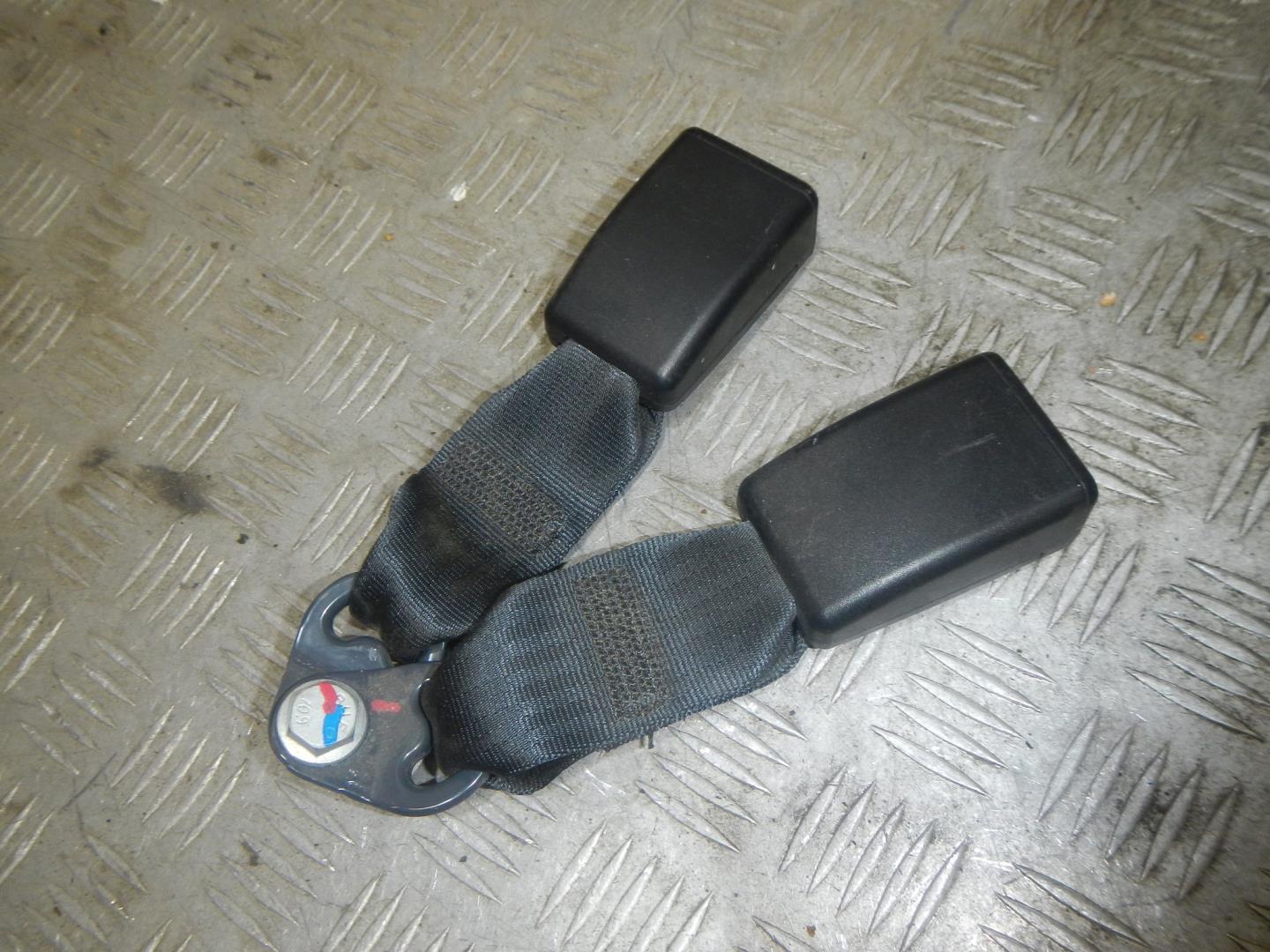 Ответная часть ремня безопасности