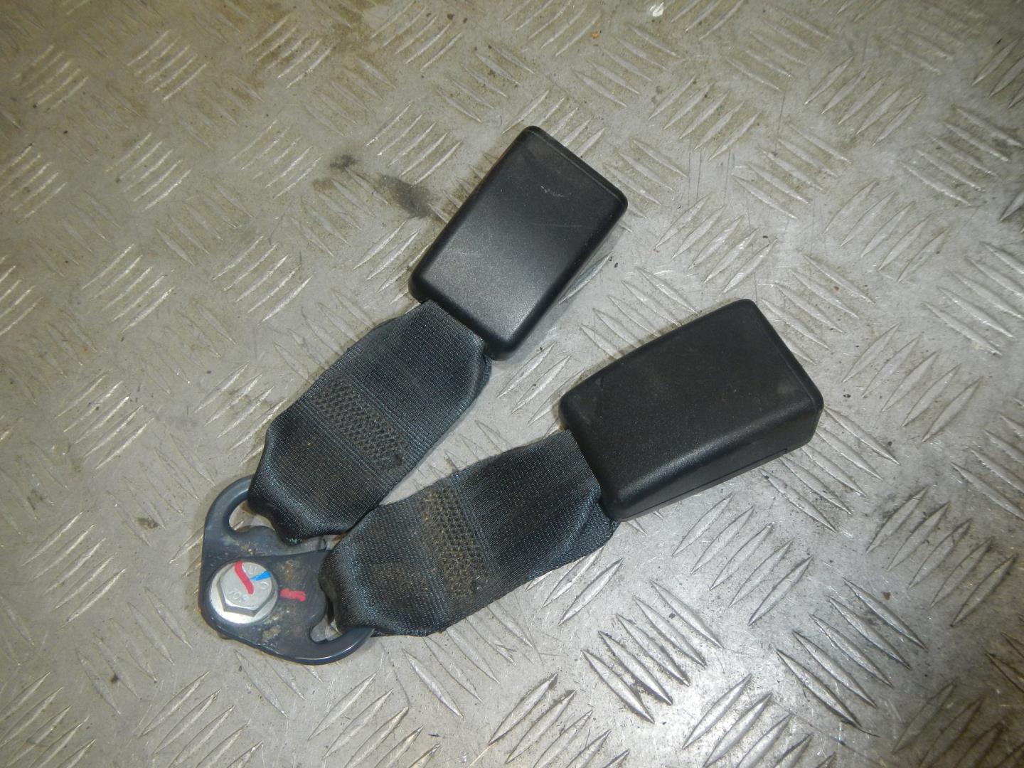 Ответная часть ремня безопасности