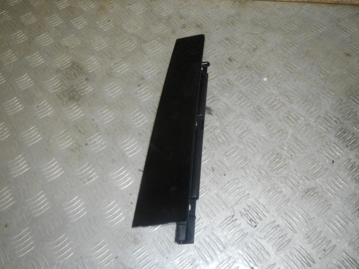 Накладка двери задней левой